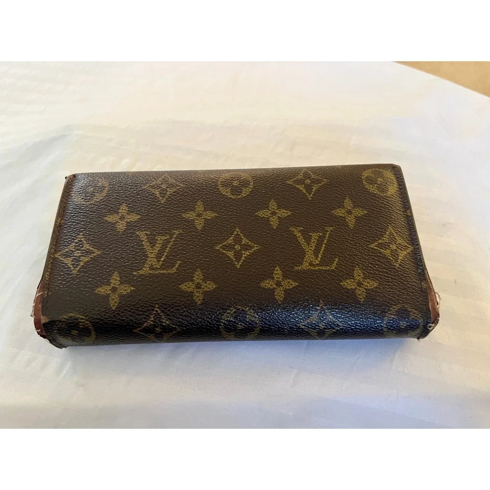 Louis Vuitton Monogram Vintage International Trifold Long Wallet
